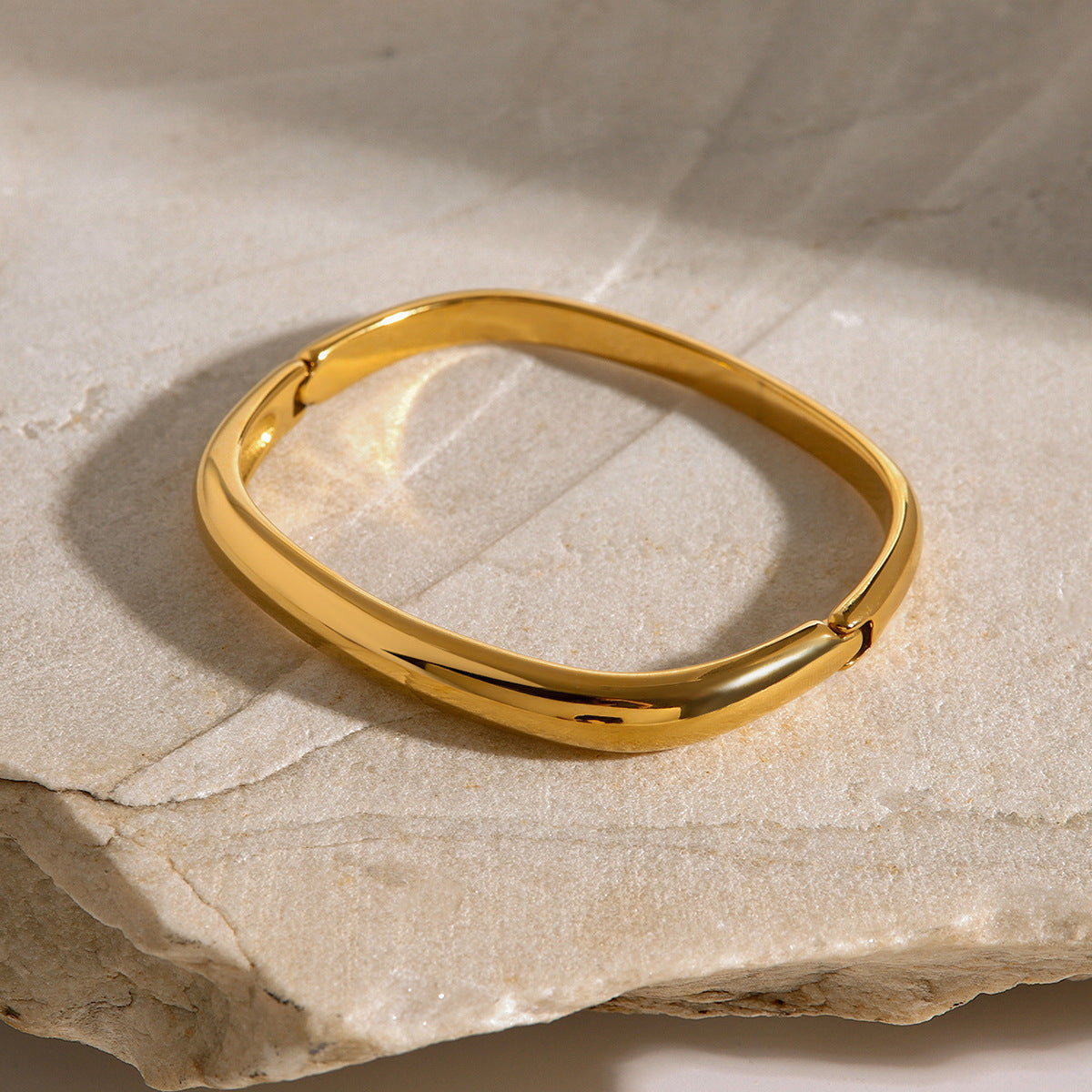 Stainless steel 18k gold-plated square-shaped bracelet