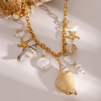 Stainless steel 18k gold-plated shell and pearl pendant necklace