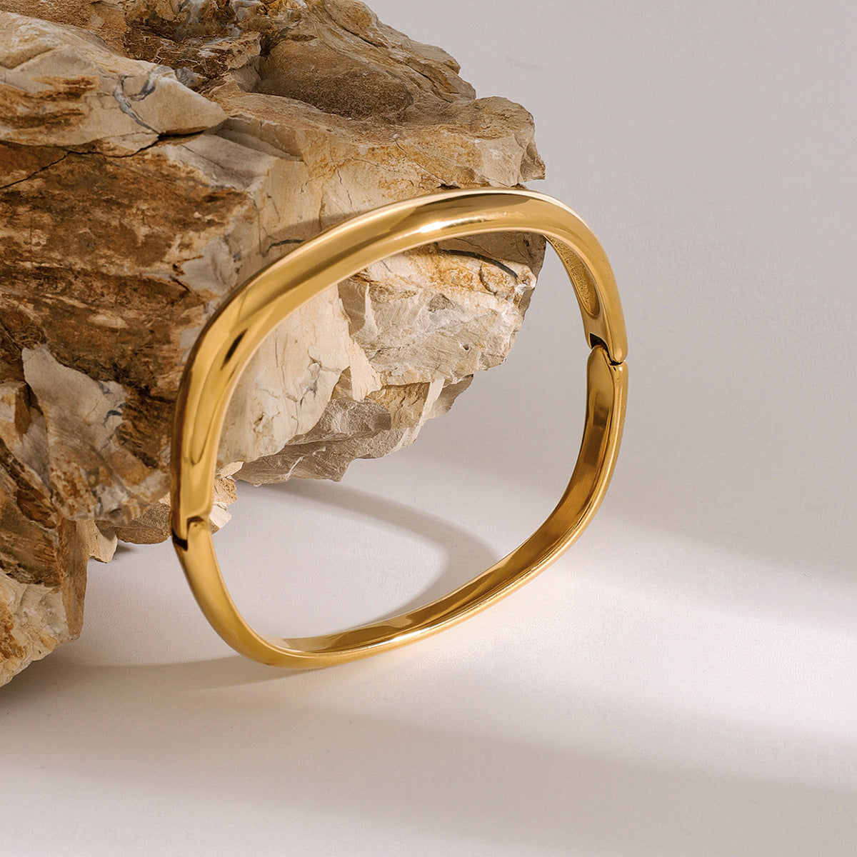 Stainless steel 18k gold-plated square-shaped bracelet
