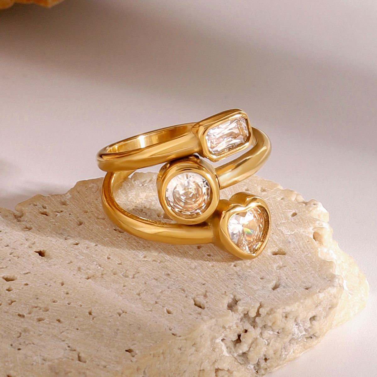 Stainless steel 18k gold-plated zircon heart-shaped ring